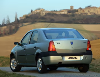 Dacia Logan Lauréate 1.6 MPI [Worldwide] '2004–08