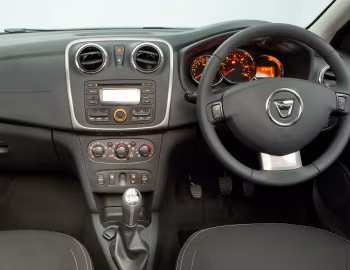 Передня панель Dacia Logan MCV [UK-spec] '2013–17