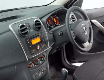 Інтер'єр Dacia Logan MCV [UK-spec] '2013–17