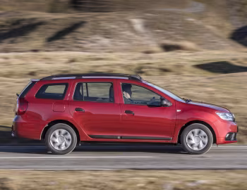 Dacia Logan MCV [UK-spec] '2017–21