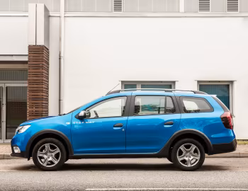 Dacia Logan MCV Stepway [UK-spec] '2017–21
