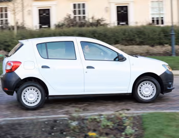 Dacia Sandero Access [UK-spec] '2013–16
