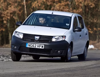 Dacia Sandero Access [UK-spec] '2013–16