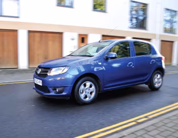 Dacia Sandero Lauréate [UK-spec] '2013–16