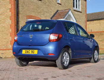 Dacia Sandero Lauréate [UK-spec] '2013–16