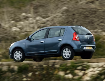 Dacia Sandero Lauréate 1.6 MPI [Worldwide] '2008–12