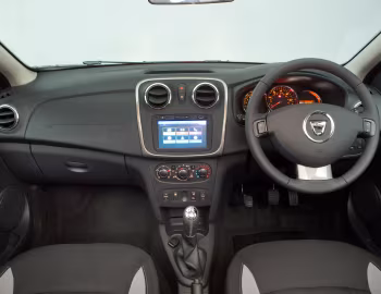 Торпедо Dacia Sandero Stepway [UK-spec] '2013–16