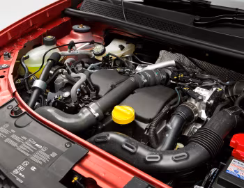 Под капотом Dacia Sandero Stepway [UK-spec] '2013–16