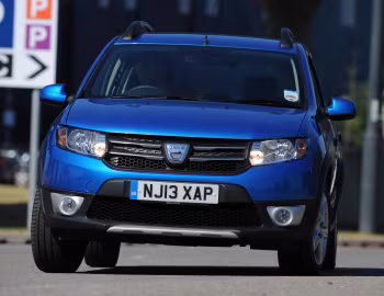 Dacia Sandero Stepway [UK-spec] '2013–16