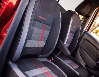 Интерьер Dacia Sandero Stepway "Charisma" [Austria] '2019–20