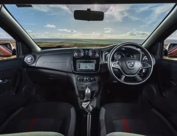 Торпедо Dacia Sandero Stepway "Techroad" [UK-spec] '03.2019–03.2020