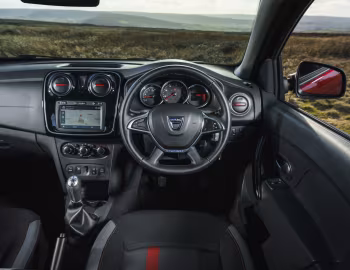 Panneau avant Dacia Sandero Stepway "Techroad" [UK-spec] '03.2019–03.2020