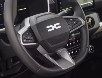 Интерьер Dacia Spring Extreme [EU-spec] '2024–25