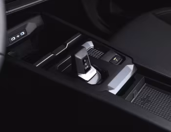 Інтер'єр Dacia Striker Hybrid [Worldwide] '2026