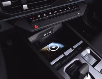 Інтер'єр Dacia Striker Hybrid [Worldwide] '2026