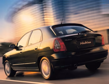 Daewoo Nubira Hatchback [Worldwide] '1999–2003