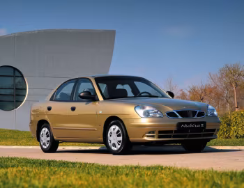 Daewoo Nubira Sedan [Worldwide] '1999–2003