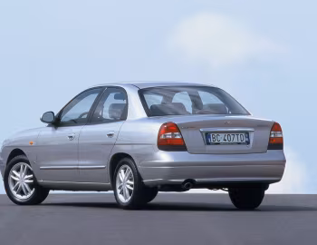Daewoo Nubira Sedan [Worldwide] '1999–2003
