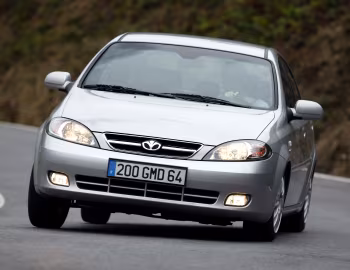 Daewoo Lacetti CDX [Worldwide] (J200) '2004–05