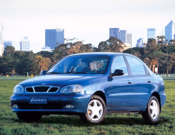 Daewoo Lanos Sedan [Worldwide] (T100) '1997–2000