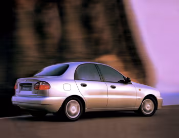 Daewoo Lanos Sedan [Worldwide] (T100) '1997–2000