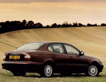 Daewoo Leganza [UK-spec] (V100) '06.1997–12.2002