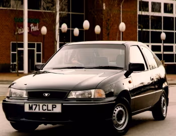 Daewoo Nexia 3-door [UK-spec] '1995–97