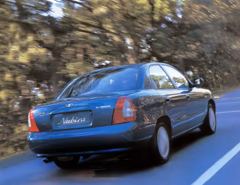 Daewoo Nubira Sedan [Worldwide] '1997–99