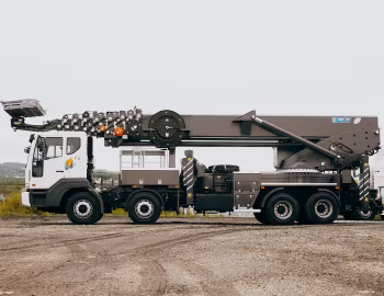 Tata Daewoo Novus SE 8×4 with Horyong Sky 750N (CR9CS) '2022–pr.