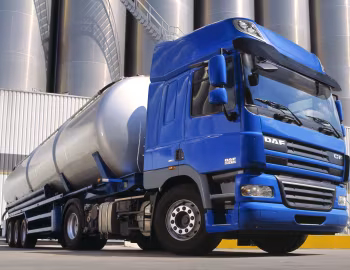 DAF CF85.410 4x2 FT Space Cab '2006–13
