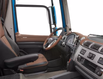Interior DAF CF 410 4×2 FT Space Cab '2017–24