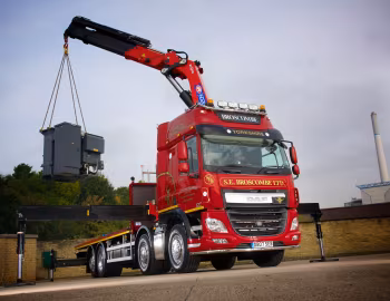 DAF CF 440 8×2 FAX Space Cab [UK-spec] '2013–24