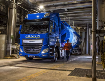 DAF CF 460 6×2 FTG Space Cab [UK-spec] '2013–24