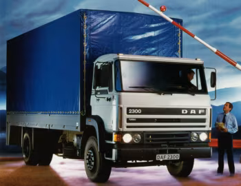 DAF F 2300 Turbo flatbed truck with curtain side '1986–????