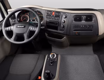 Interior DAF LF 150 FA 4×2 Day Cab '2013–17