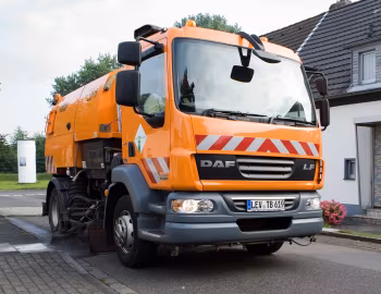 DAF LF55 4×2 FA Day Cab Road Service [UK-spec] '2006–13
