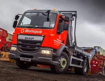 DAF LF 220 FA 4×2 Day Cab PR18 Skip-Loader [UK-spec] '2016