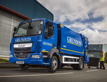 DAF LF 220 FA 4×2 Day Cab NTM-GB K-Maxi Rear-Loader [UK-spec] '2014–15