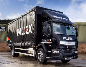 DAF LF 220 FA 4×2 Day Cab [UK-spec] '2015–16