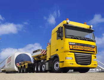 DAF XF105 8×4 FTM Space Cab '2006–12