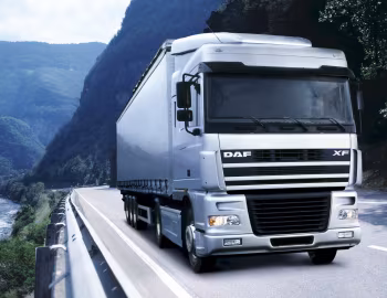 DAF XF95 4×2 FT Space Cab '2002–06