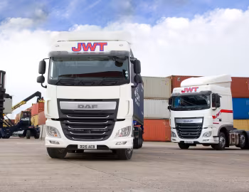 DAF XF 460 6×2 FTG Space Cab [UK-spec] '2013–pr.