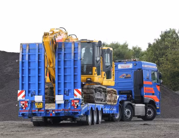 DAF XF 460 6×2 FTG Space Cab [UK-spec] '2013–pr.