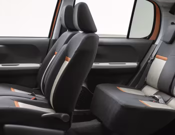 Интерьер Daihatsu Boon CiLQ '10.2018–12.2023