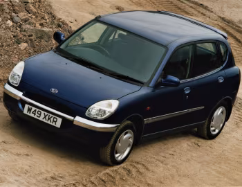 Daihatsu Sirion [UK-spec] (M100) '1998–2001