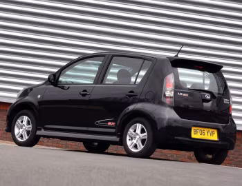 Daihatsu Sirion SX [UK-spec] (M300) '2005–07