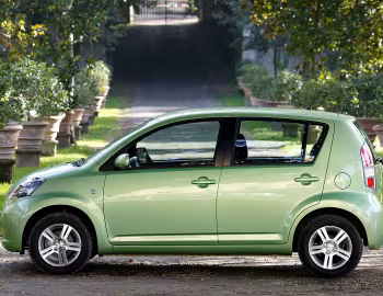 Daihatsu Sirion [UK-spec] (M300) '2005–07