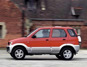 Daihatsu Terios "Vivid" [UK-spec] (J100) '2002