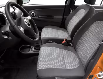Интерьер Daihatsu Trevis '2006–03.2009