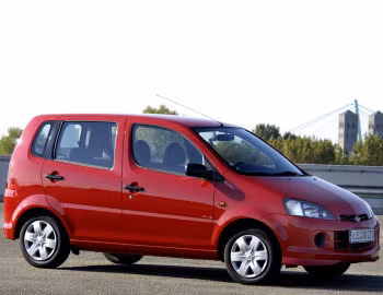 Daihatsu YRV '2000–05